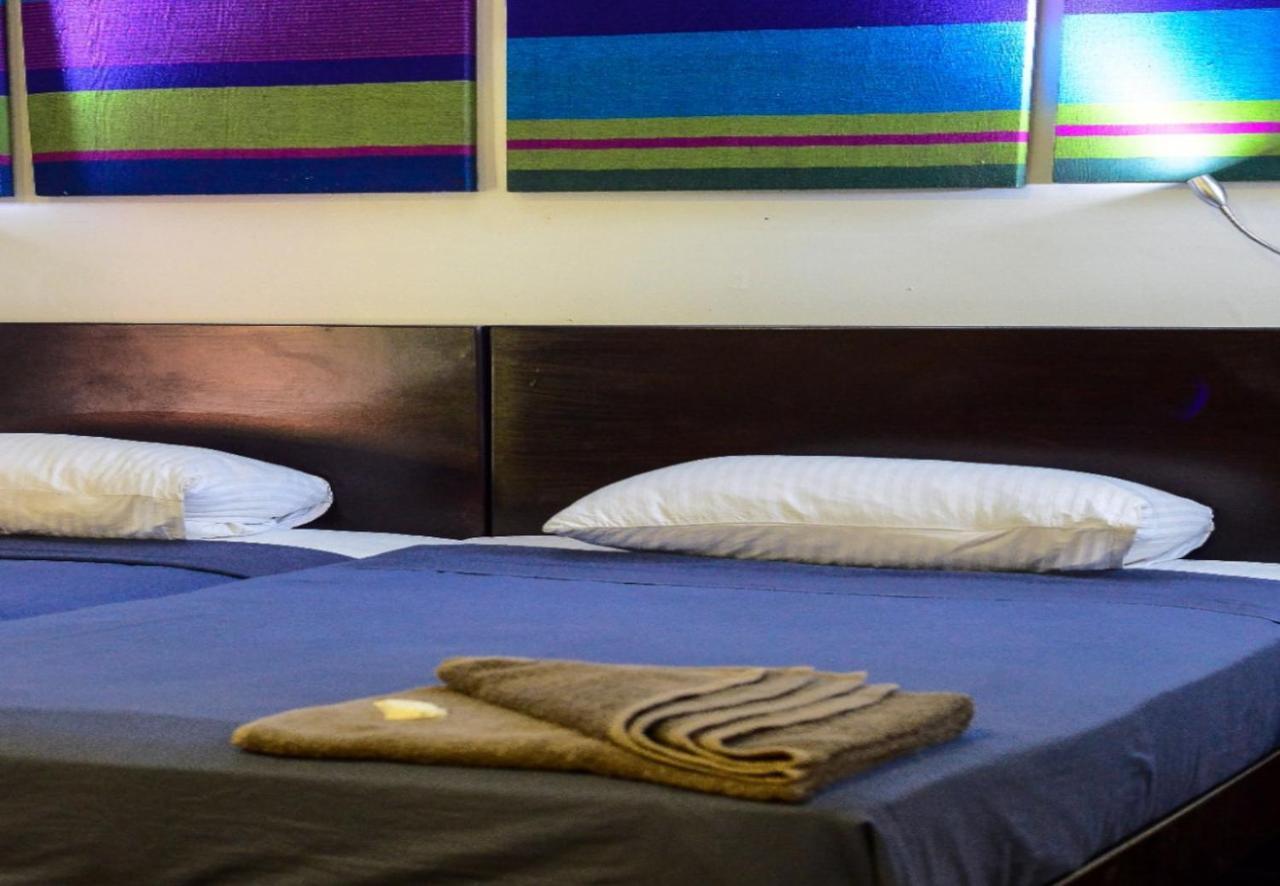 Hangover Hostels 미리사 외부 사진