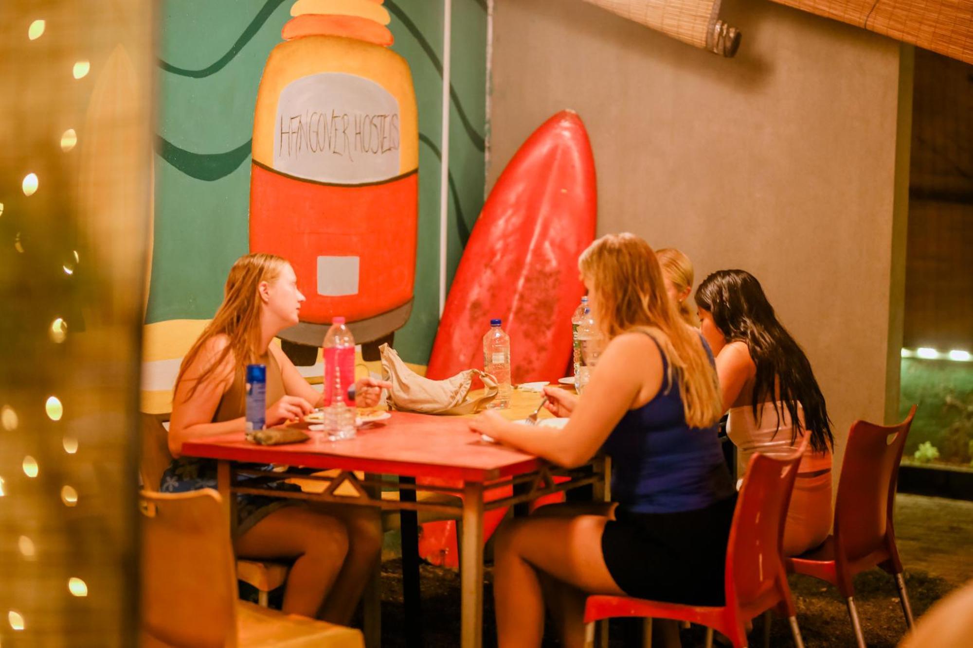 Hangover Hostels 미리사 외부 사진