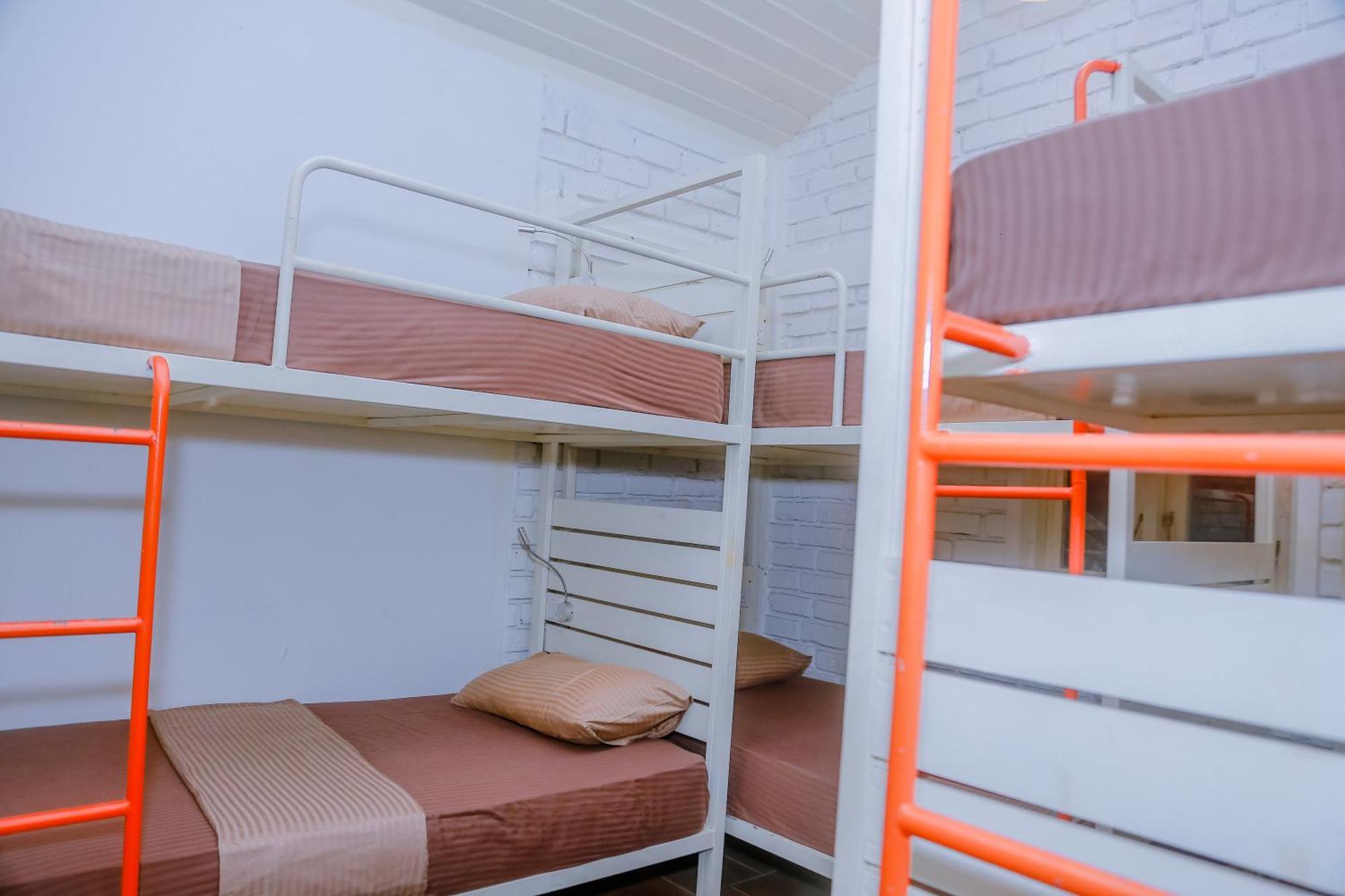 Hangover Hostels 미리사 외부 사진